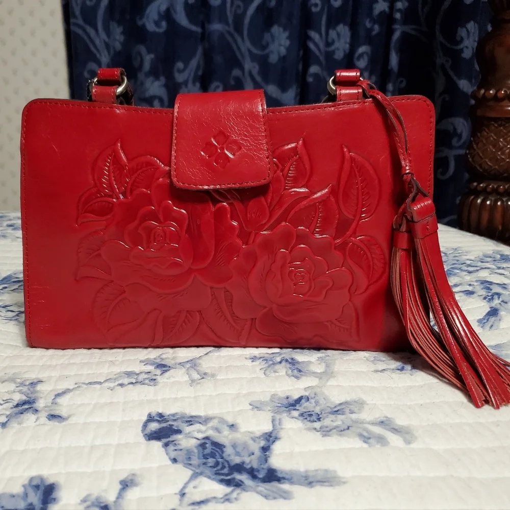 🌹Patricia Nash Red Roses Embossed Leather Bag🌹 - Picture 1 of 9